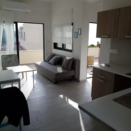 Beach Front D5 Meneou